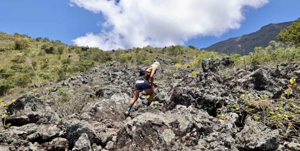 Diagonale des Fous coureur grimpe terrain rocailleux