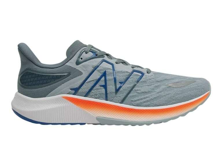 New Balance FuelCell Propel v3