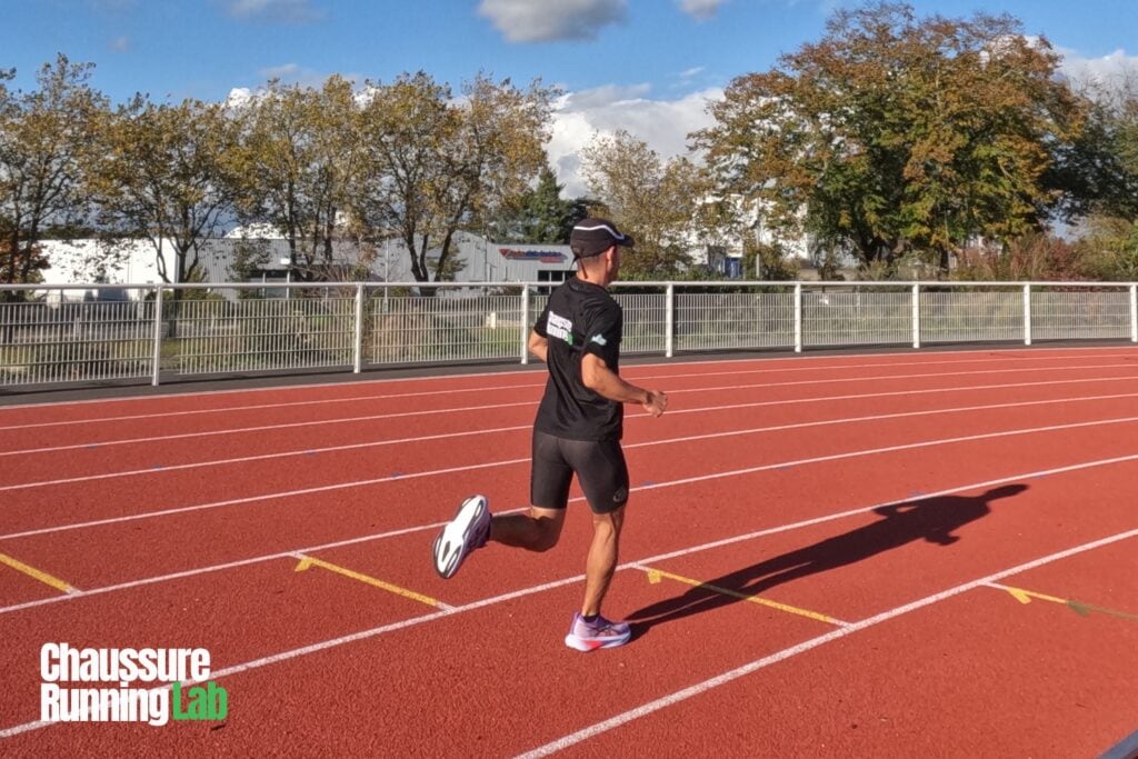 Chaussures de course Asics Megablast Tokyo