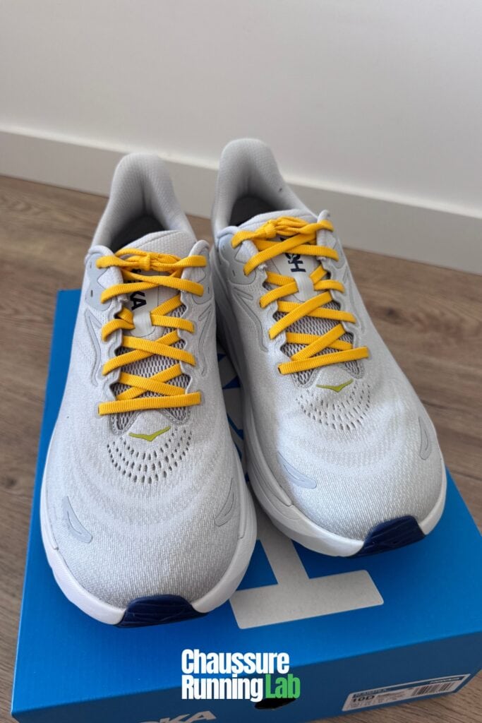 Hoka Arahi 8 tige mesh techinique