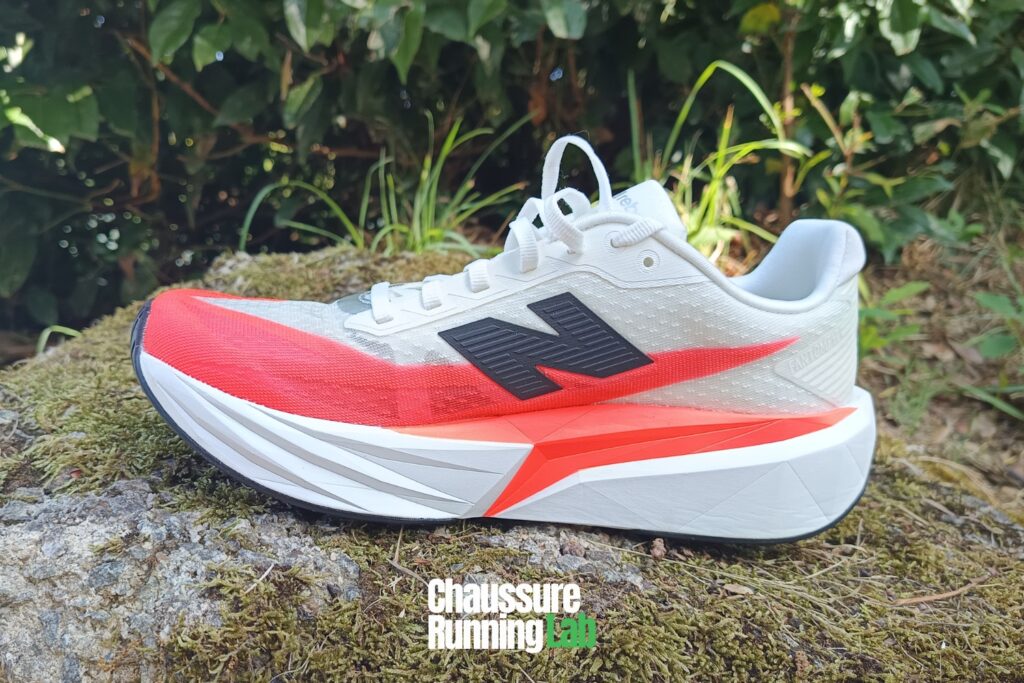 New Balance FuelCell Rebel V5 amorti semelle intermédiaire
