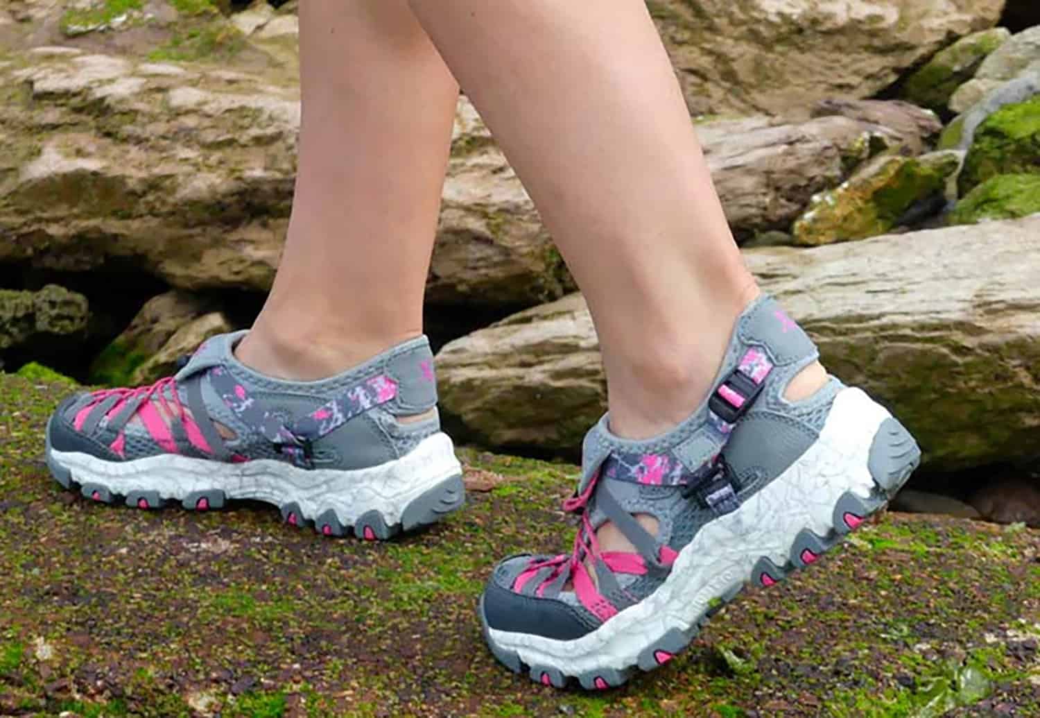 Les 7 meilleures sandales de randonnée pour femme (guide 2024)