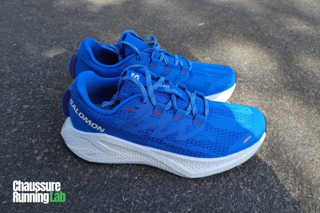 paire de chaussures de course sur route Salomon Aero Glide 3
