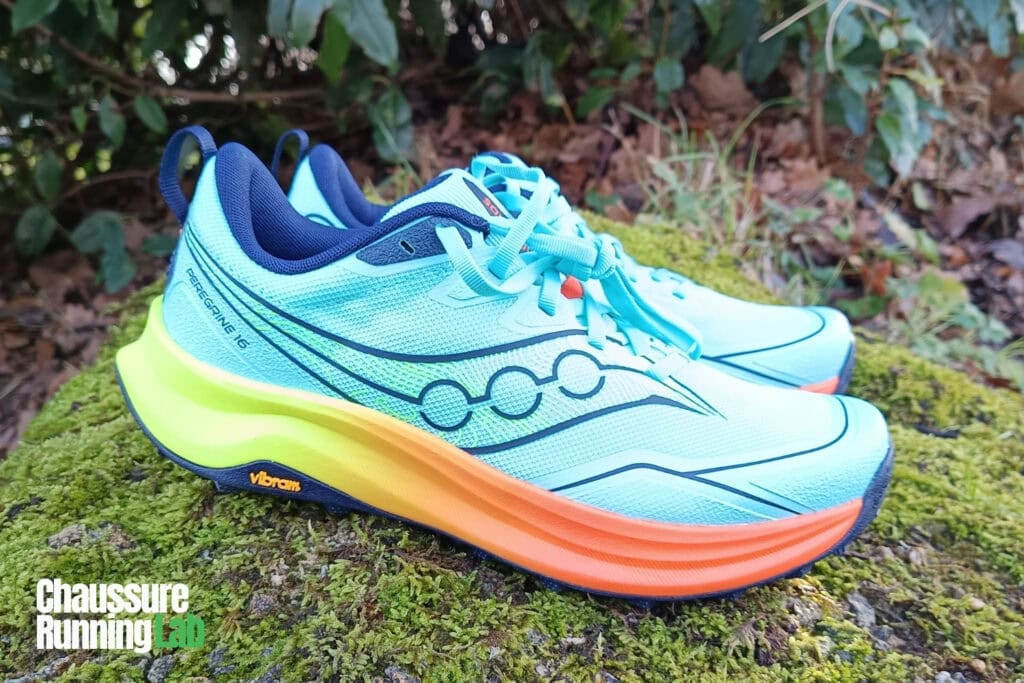paire de chaussures de trail Saucony Peregrine 16
