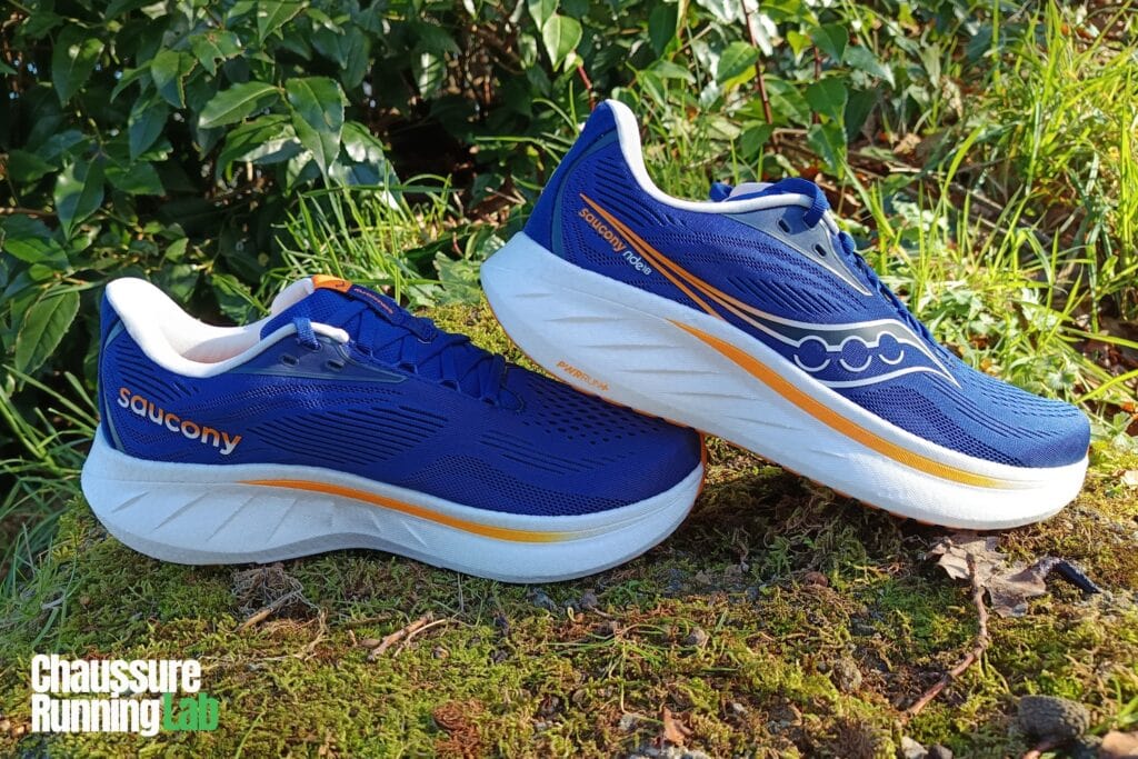 paire de chaussures de running Saucony Ride 18