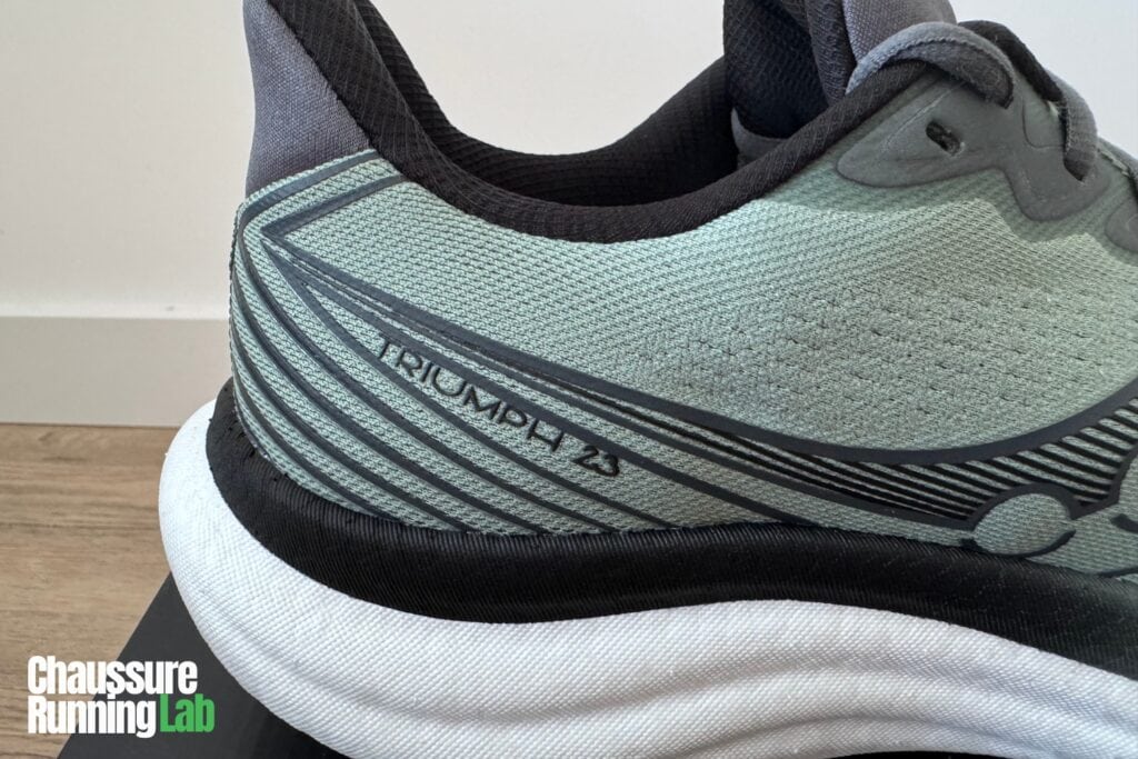 mousse PWRRUN PB Saucony Triumph 23
