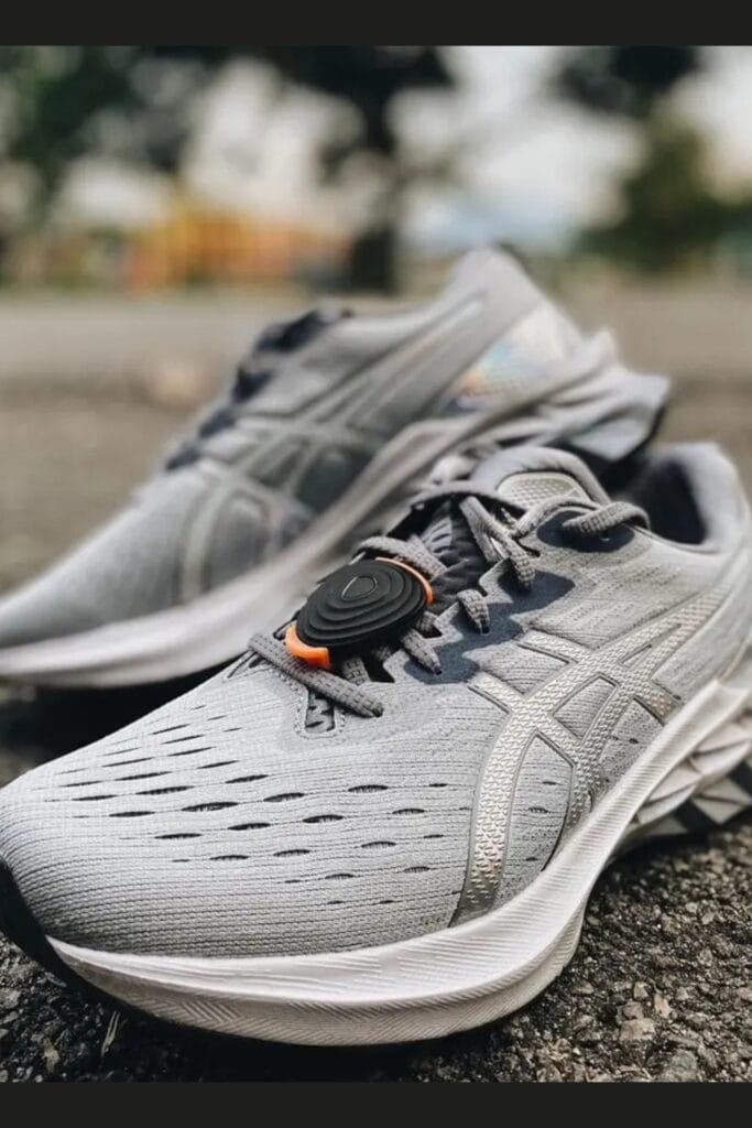 footpod stryd sur des chaussures asics