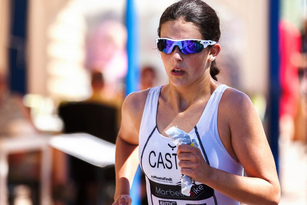 coureuse sur la course