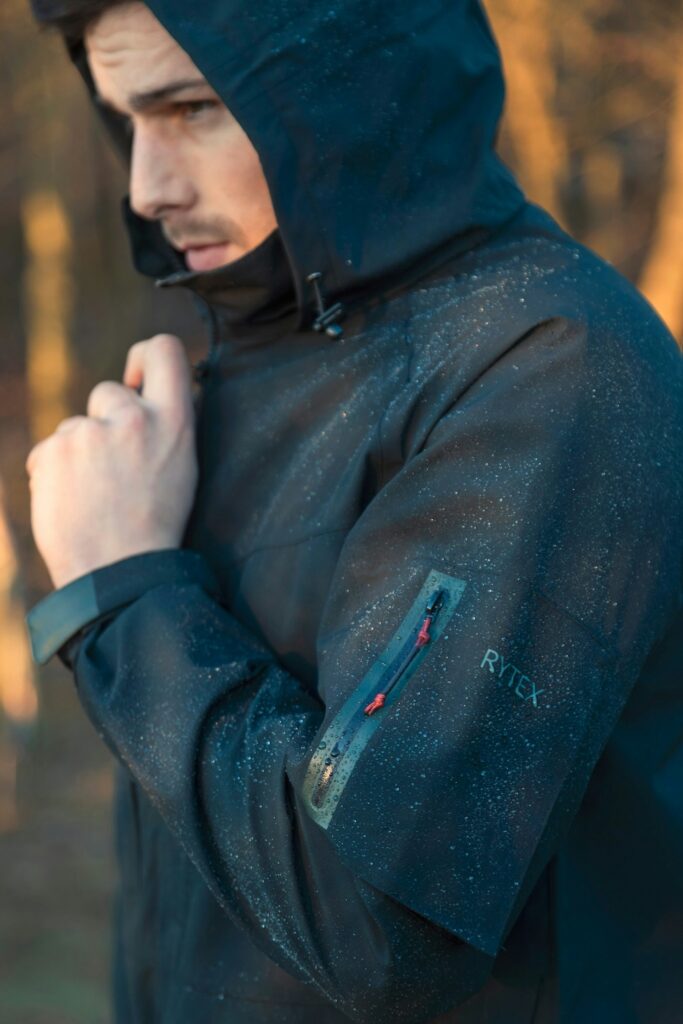 veste impermeable en gore-tex pour homme
